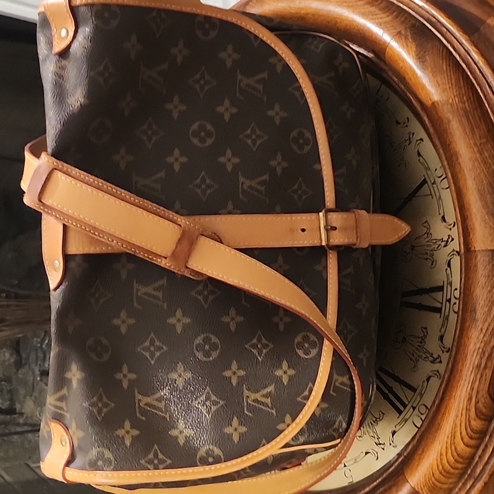 Louis Vuitton crossbody purse